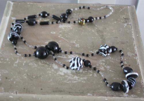Zwart witte kralen  ketting