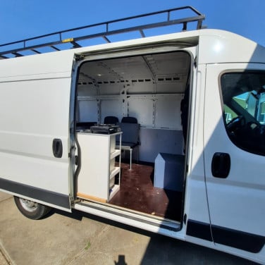 Camper voor de zelfbouwer Peugeot Boxer op camperkenteken