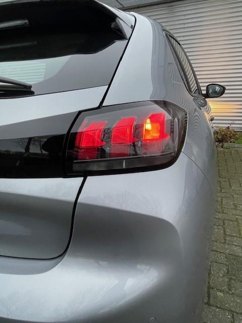 Peugeot 208 1.2 puretech active pack|airco|navi|cruise|nap|app