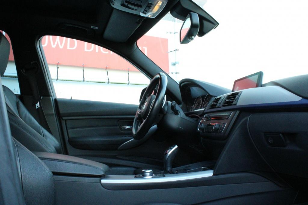 BMW 3-serie touring 328i high executive full options