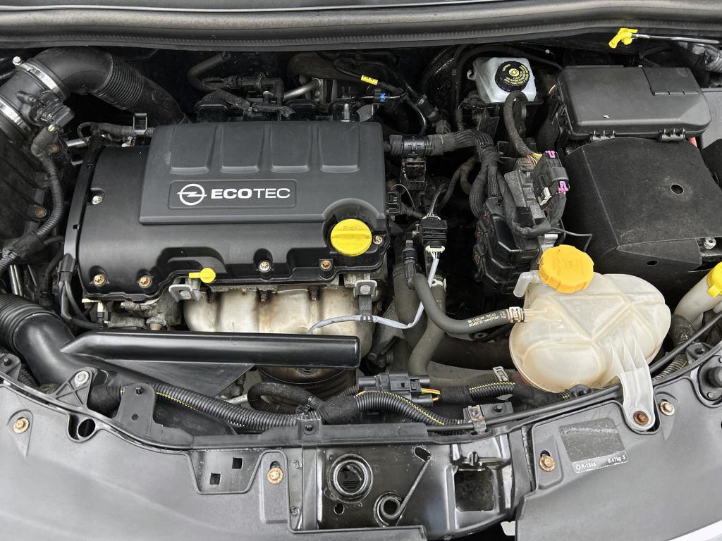 Opel Corsa 1.2-16v business+ | trekhaak | nieuwe apk |