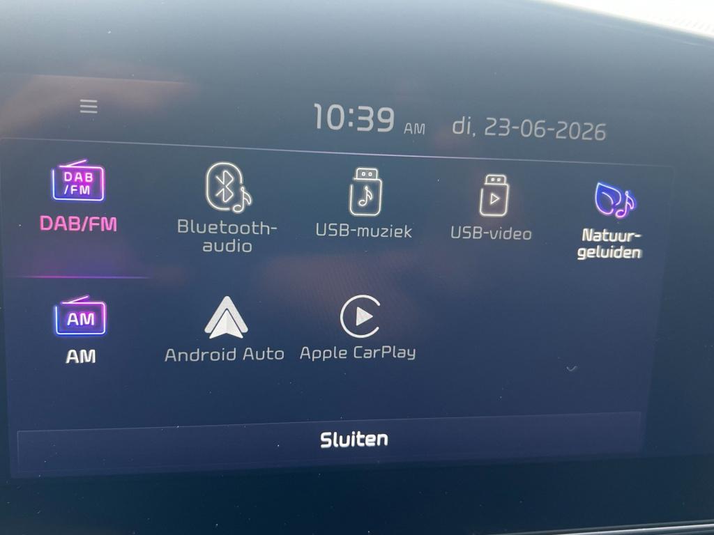 Kia Niro Ev executiveline 64.8 kwh full option, trekhaak afn. pearl white