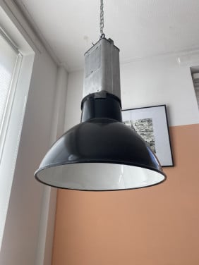 Antieke brocante industriële vintage fabriekslamp