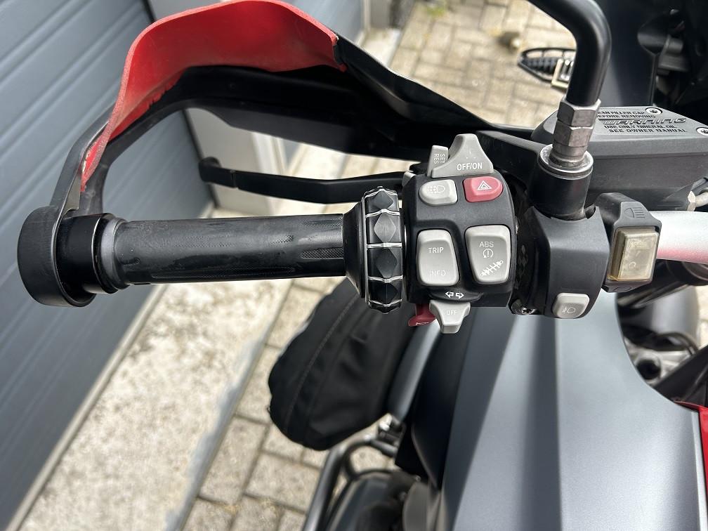 BMW R1200GS LC uit 2014 met 82 dkm, volledig aangekleed, rijklaar €8500,-