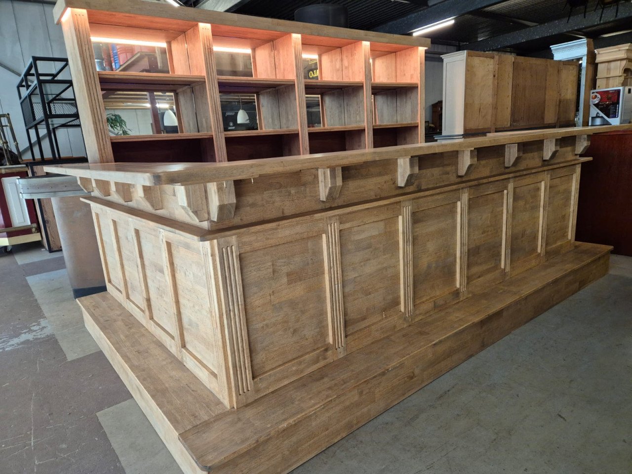 Barkrukken cafe stoelen statafel barren krukken barmeubel toonbank balie
