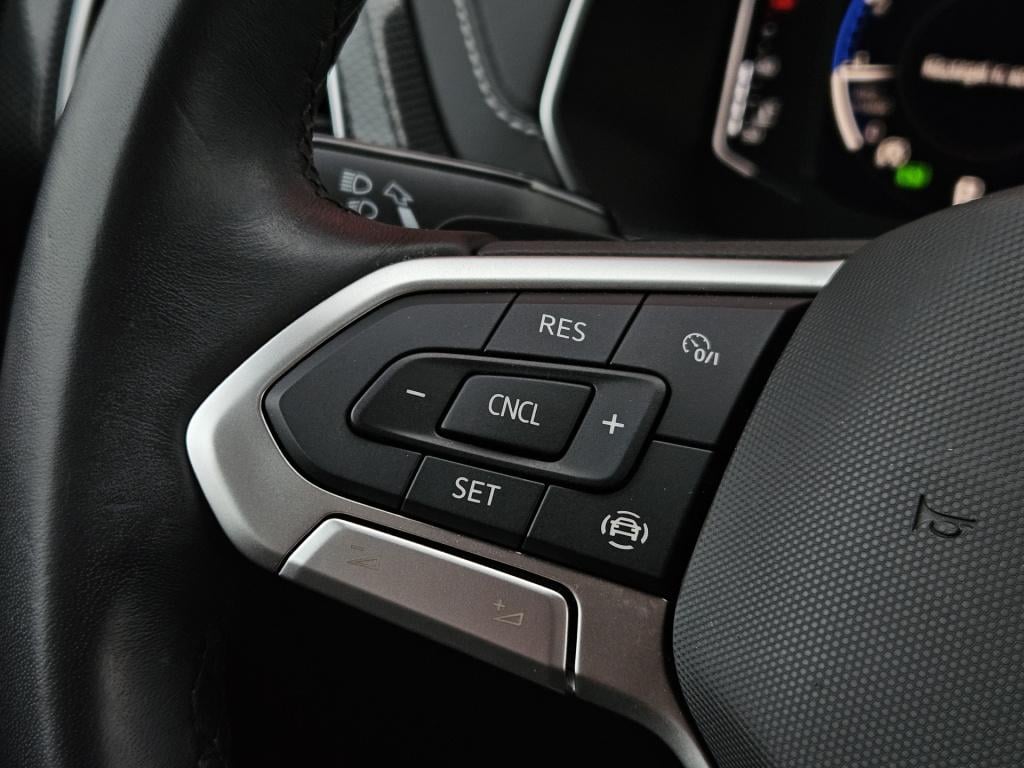 Volkswagen T-cross 1.5 tsi r-line | carplay | stoelverw.