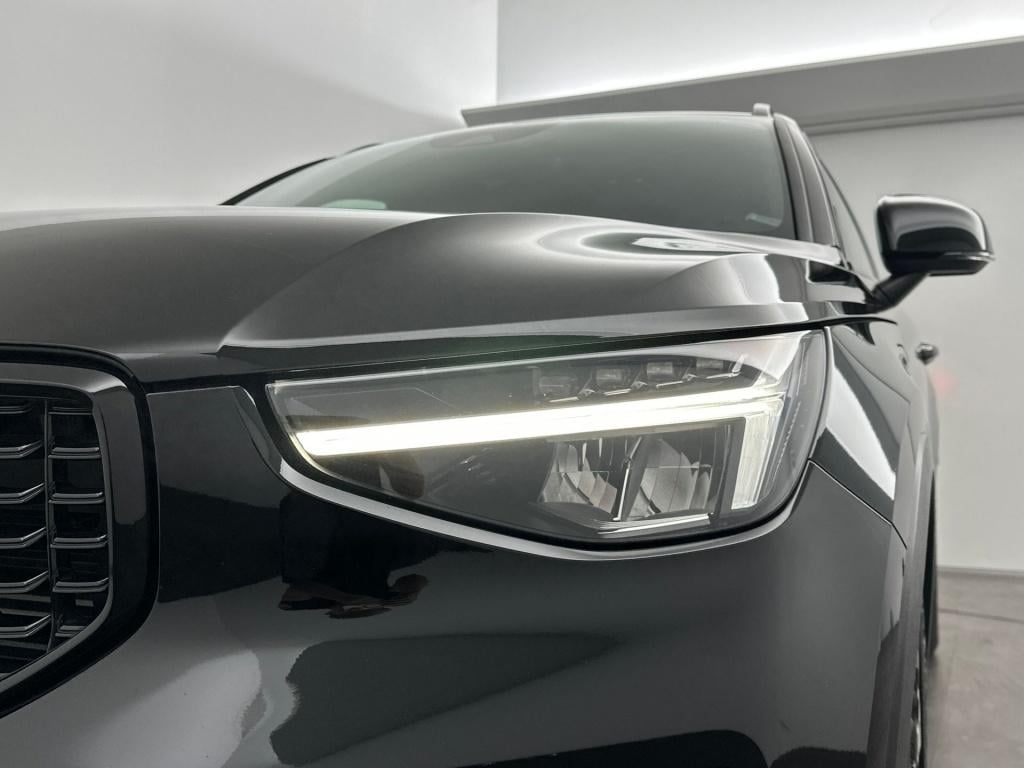 Volvo XC40 t5 262pk recharge r-design| camera| keyless| dab+