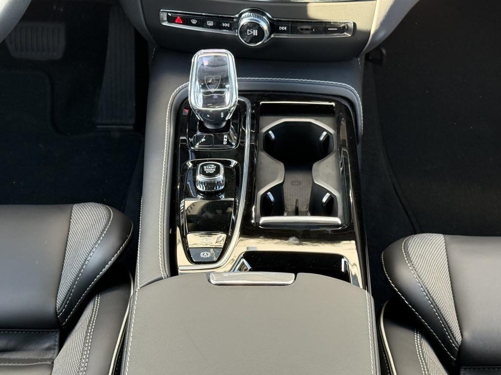 Volvo V60 t6 recharge 398pk ultra dark| panodak| adap.cruise| 360camera