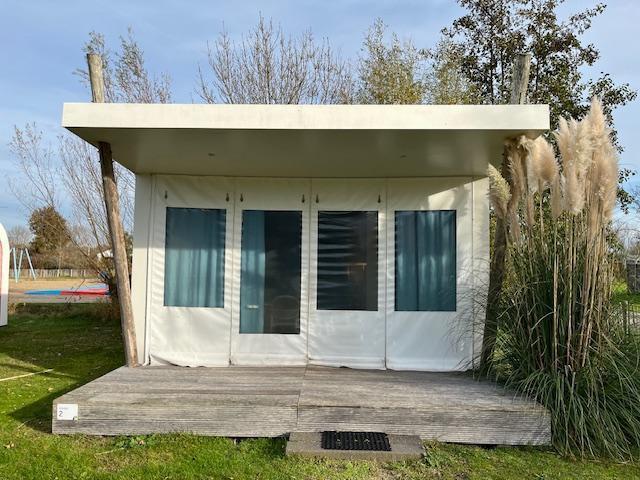 Kampeer cabin chalet safari hut camping lodge glamping 8x