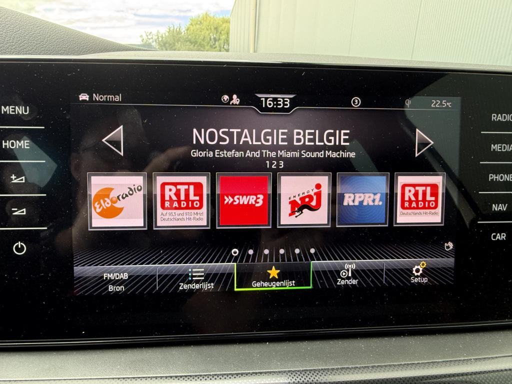 Skoda Scala 1.0 tsi automaat monte carlo sport business 5-drs