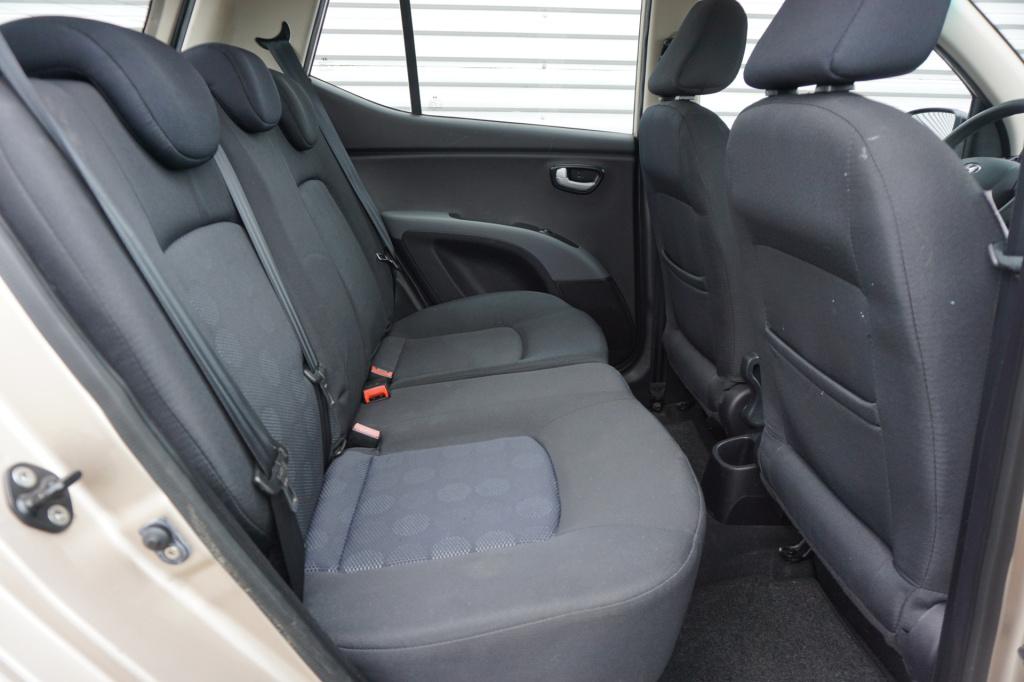 Hyundai I 10 1.25i dynamic cool airco / elektr. ramen / lm velgen / nap