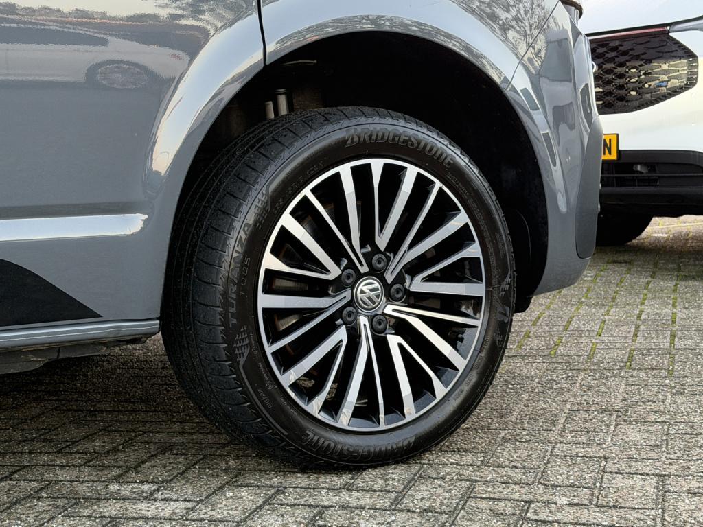 Volkswagen Transporter t6.1 2.0 tdi 204pk l1h1 30 edition | acc | camera | 