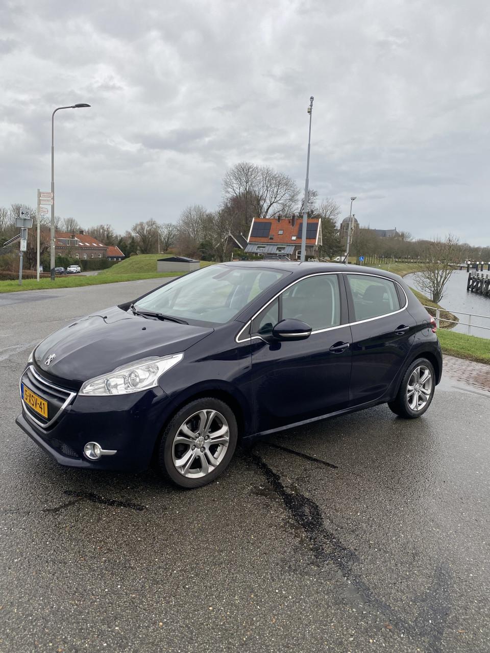 Peugeot 208 1.2