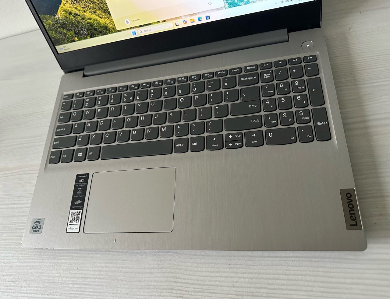 Lenovo IdeaPad 3 / Intel Core i3 / 10de generatie / 8GB ram / Windows 11 /