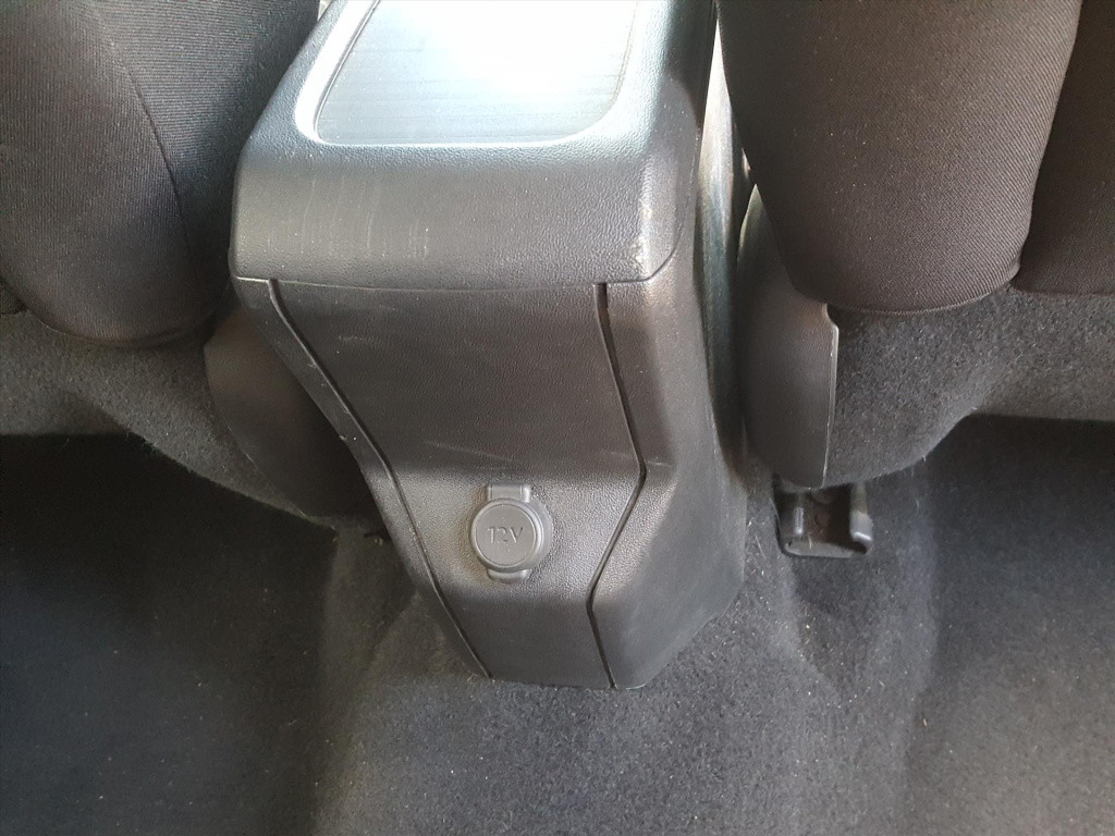 Peugeot 2008 1.2 puretech 82pk s&s style navigatie | airco | cruise control