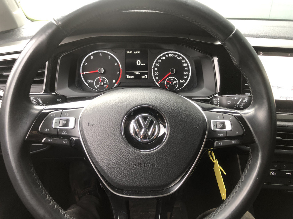 Volkswagen Polo 1.0 tsi comfortline business navigatie 5-drs