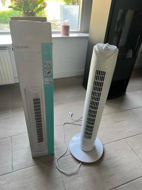 Kolomventilator wit Blokker. nog prima 15 euro.