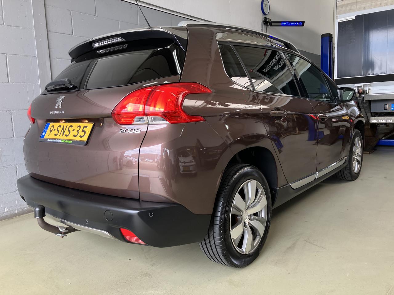 Peugeot 2008 Allure premium plus pack