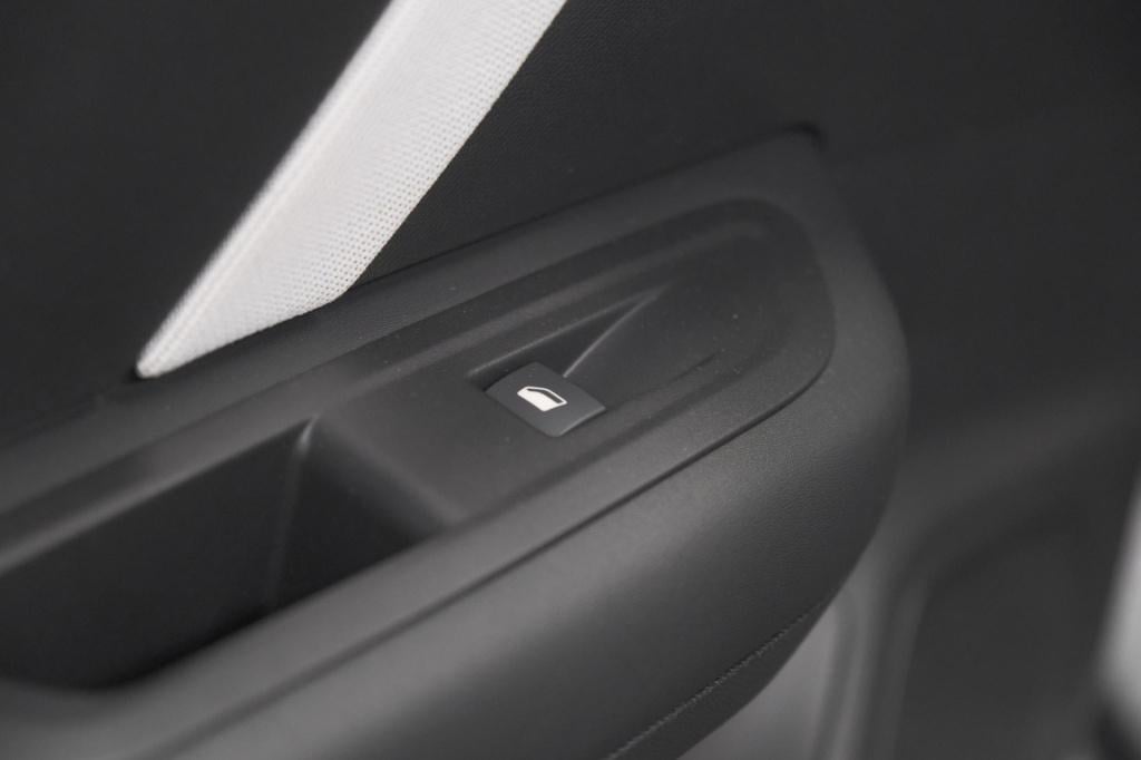 Citroen C4 1.2 hybrid 145pk max | camera | adaptieve cruise control | navig