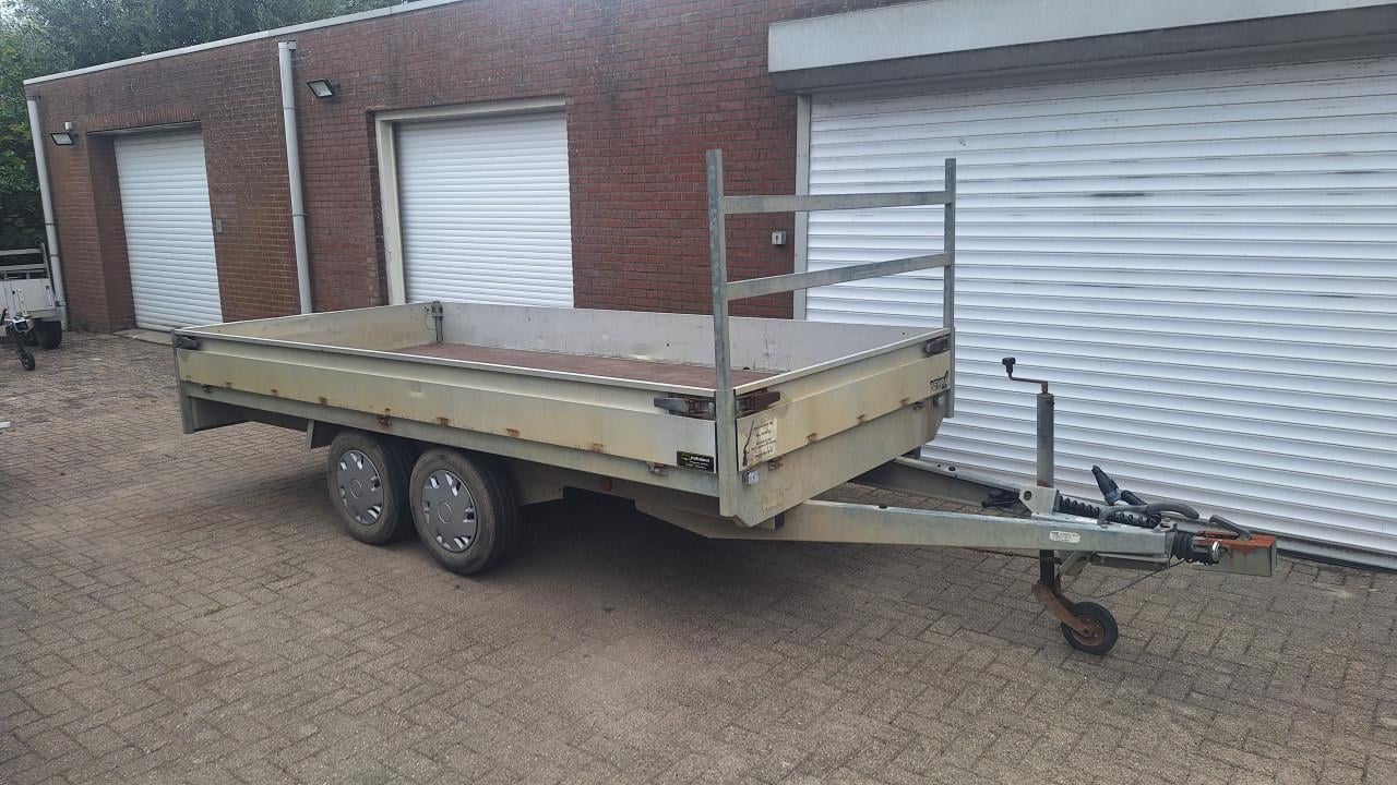 HENRA PLATEAUWAGEN – 400 x 185 CM – 2000 KG