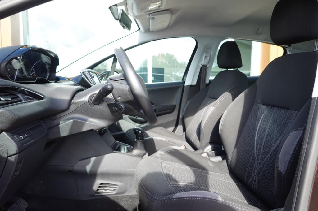 Peugeot 208 1.2 vti active