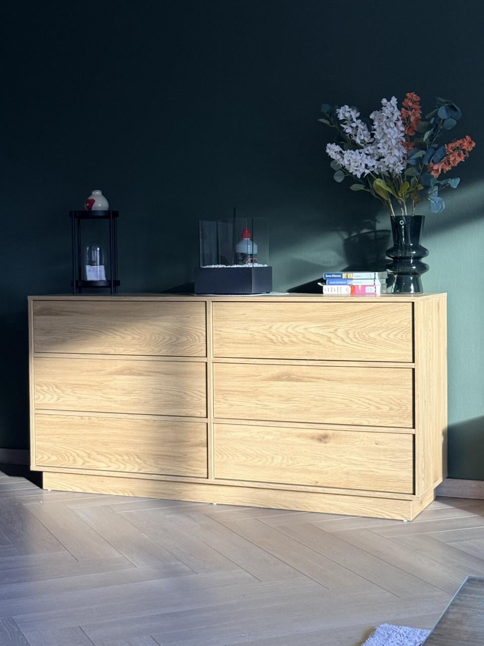 Dressoir en tv kast slechts een paar maanden oud