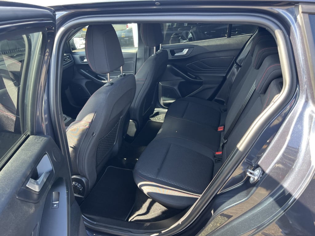 Ford Focus wagon 1.0 ecoboost 125pk st line business