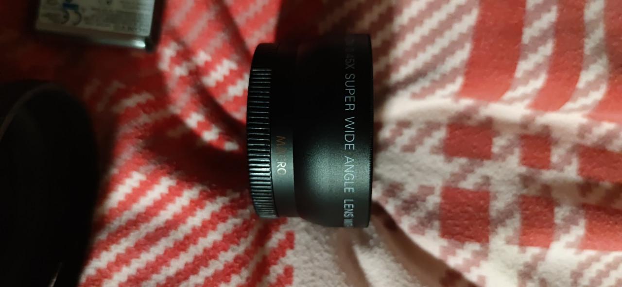 Te koop aangeboden Sony Superzoom 20 MP Compact Camera.