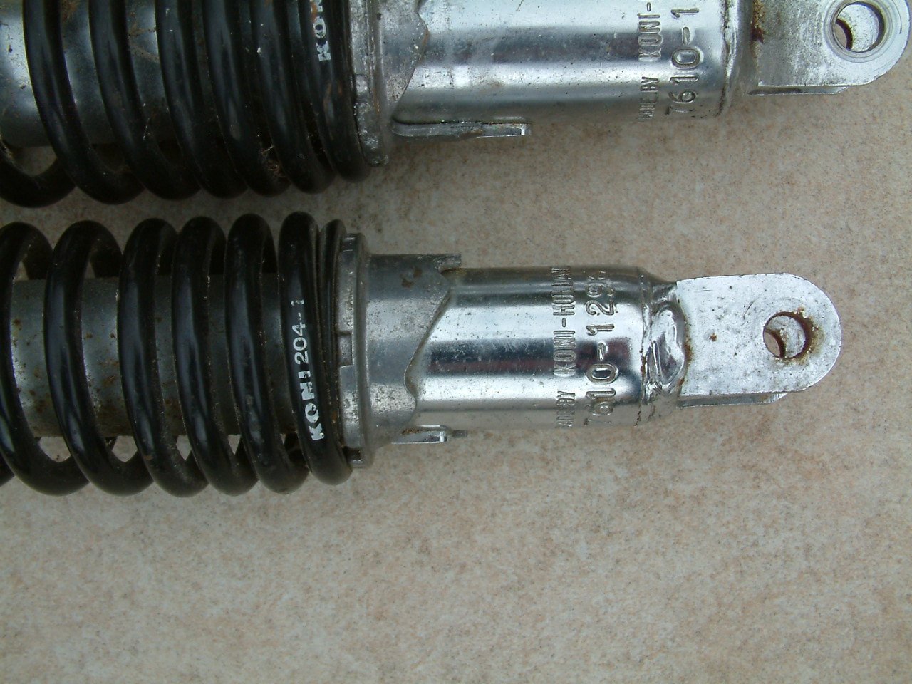 Schokbrekers  koni en andere  34 en 36 cm h o h