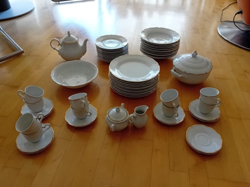 12 Delig Servies