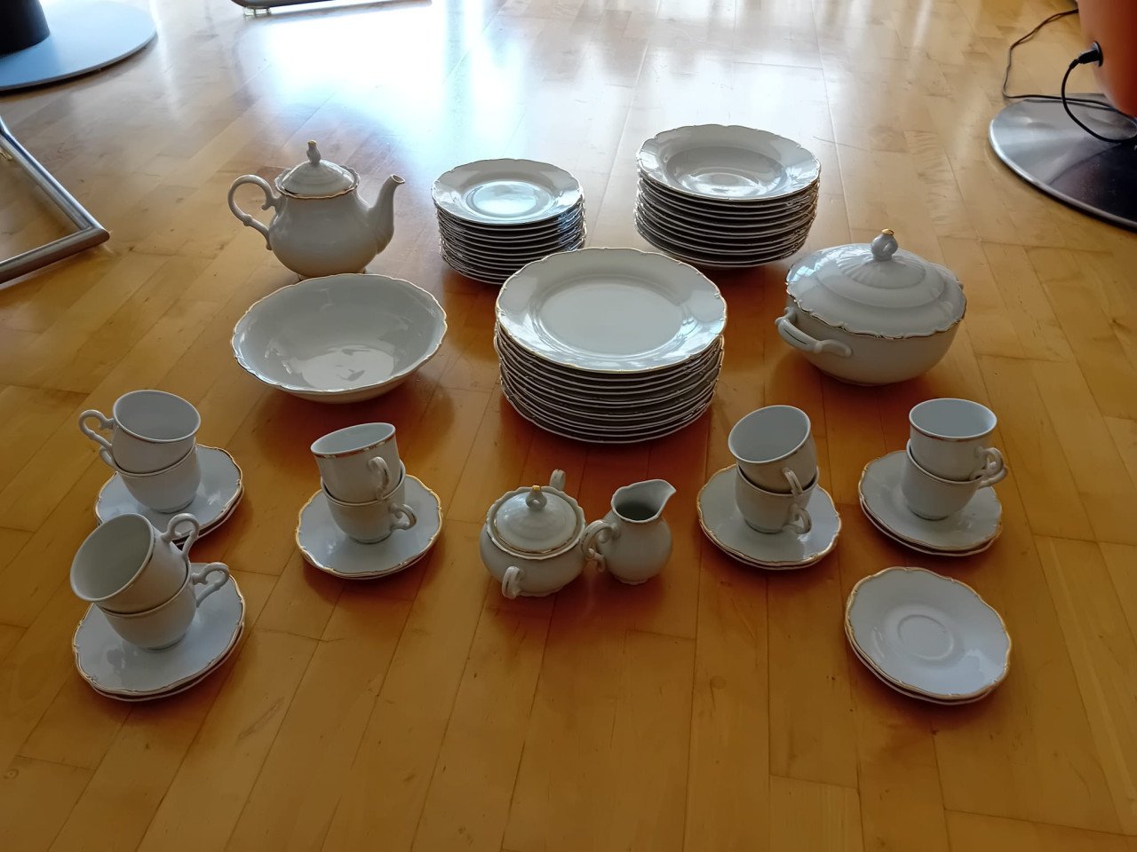 12 Delig Servies