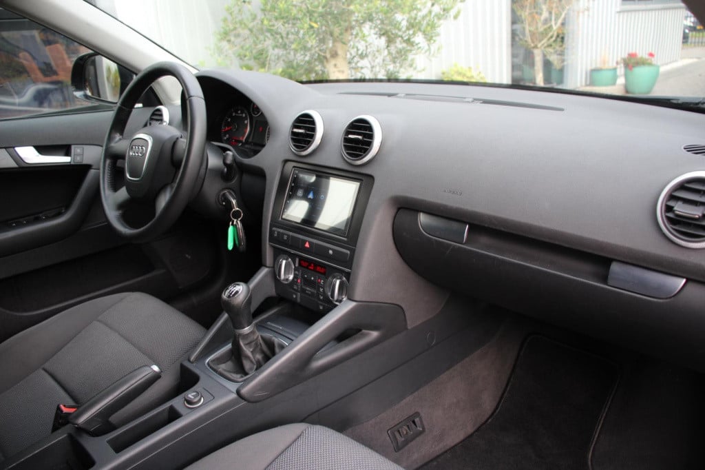 Audi A3 sportback 1.4 tfsi attraction - carplay wireless - navi - clima - 1