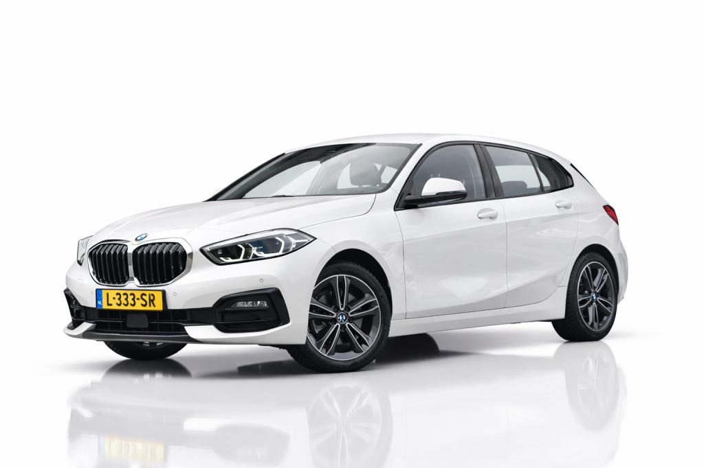 BMW 1 Serie 118i sport line | stoelverwarming | apple carplay | android aut