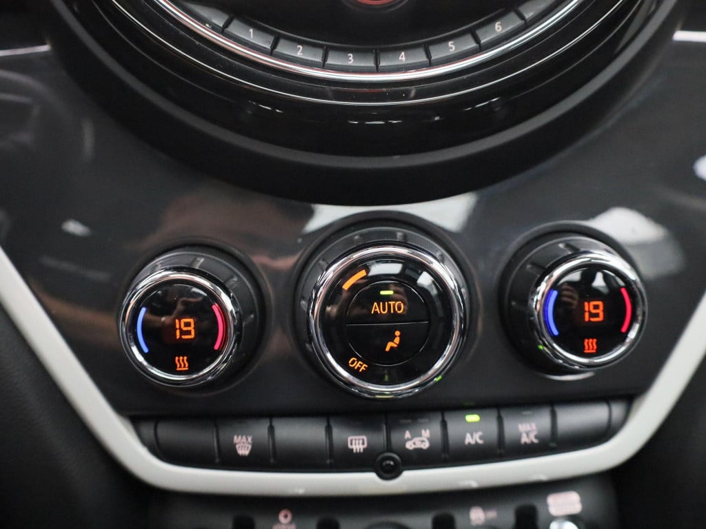 Mini Countryman 1.5 cooper all4 pepper | automaat | navigatie | panoramadak