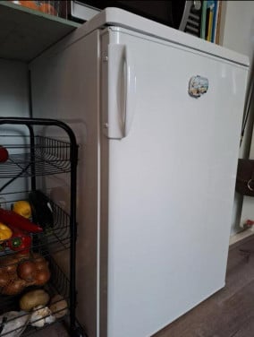 Tafelmodel Koelkast met vriesvak energielabel A+ 85x55 cm. Als nieuw
