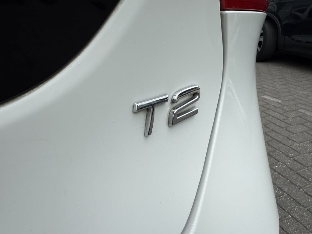 Volvo V40 t2 123pk aut6 polar+| navi| cruise| stoel.verw| led| pdc