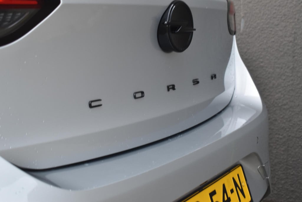 Opel Corsa 1.2 turbo gs 100pk | navigatie | keyless entry | camera