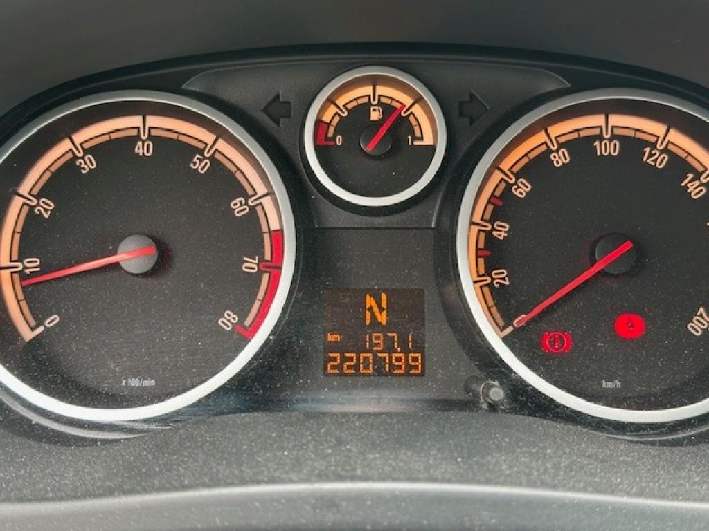 Opel Corsa 1.2 16v edition automaat