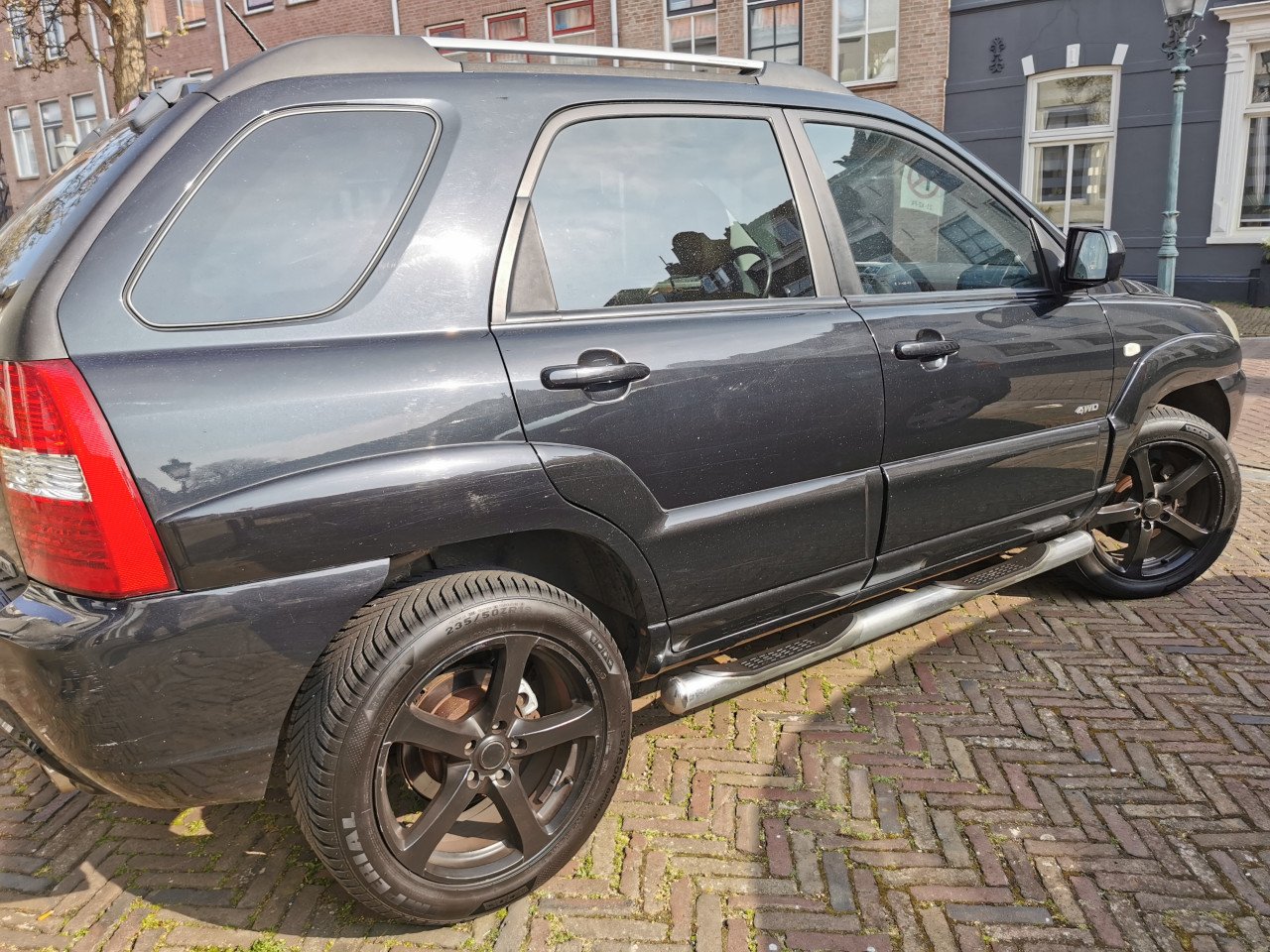 Mooie Kia Sportage 2.7 V6 4WD automaat (bieden vanaf 2800)