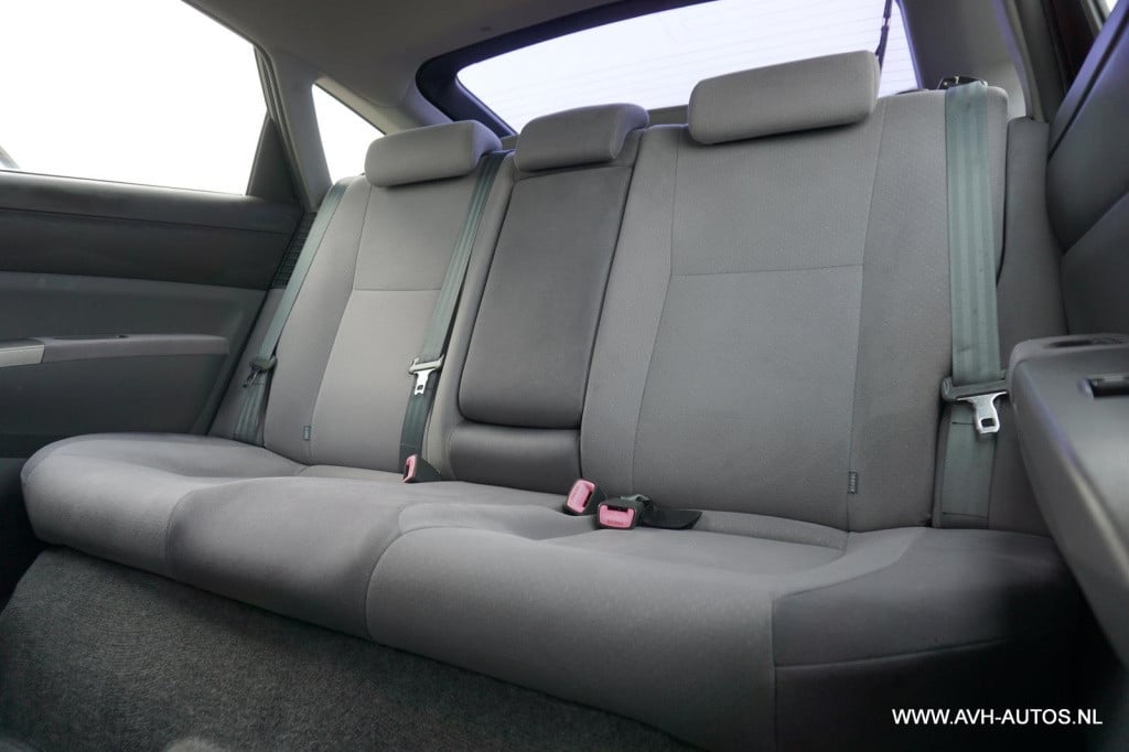 Toyota Prius 1.5 vvt-i
