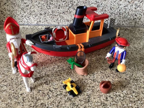 PLAYMOBIL. Sinterklaas met paard. Piet en boot en veel onderdelen.