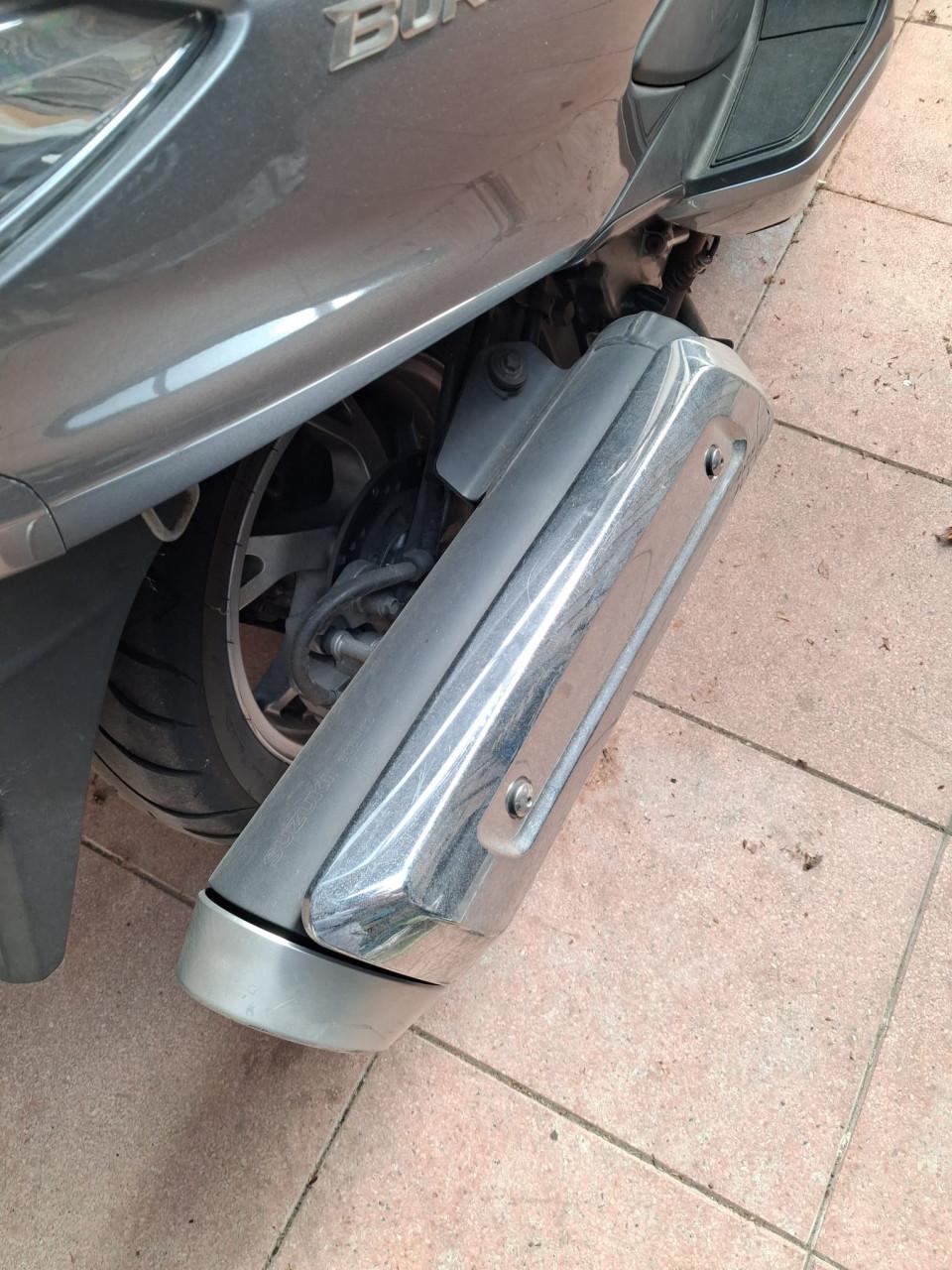 Te koop: Suzuki 400 brugman  motorscooter  2009  zilver  2650 euro