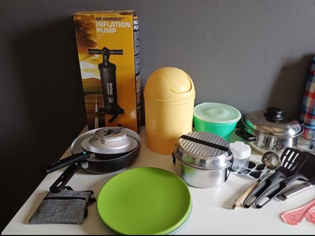 Allerlei kampeer (camping) spullen