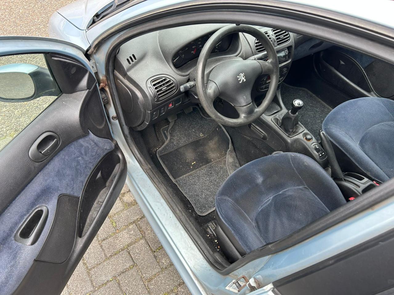 Peugeot 206 1.6 Gentry Bluetooth/Climate Control/Recent Veel Vervangen