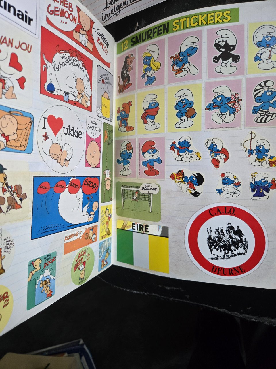 3 plakboeken vol met geplakte stickers allerlei. T.E.A.B.