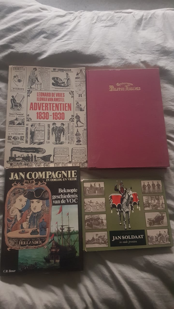 4 oude  curiosa boeken