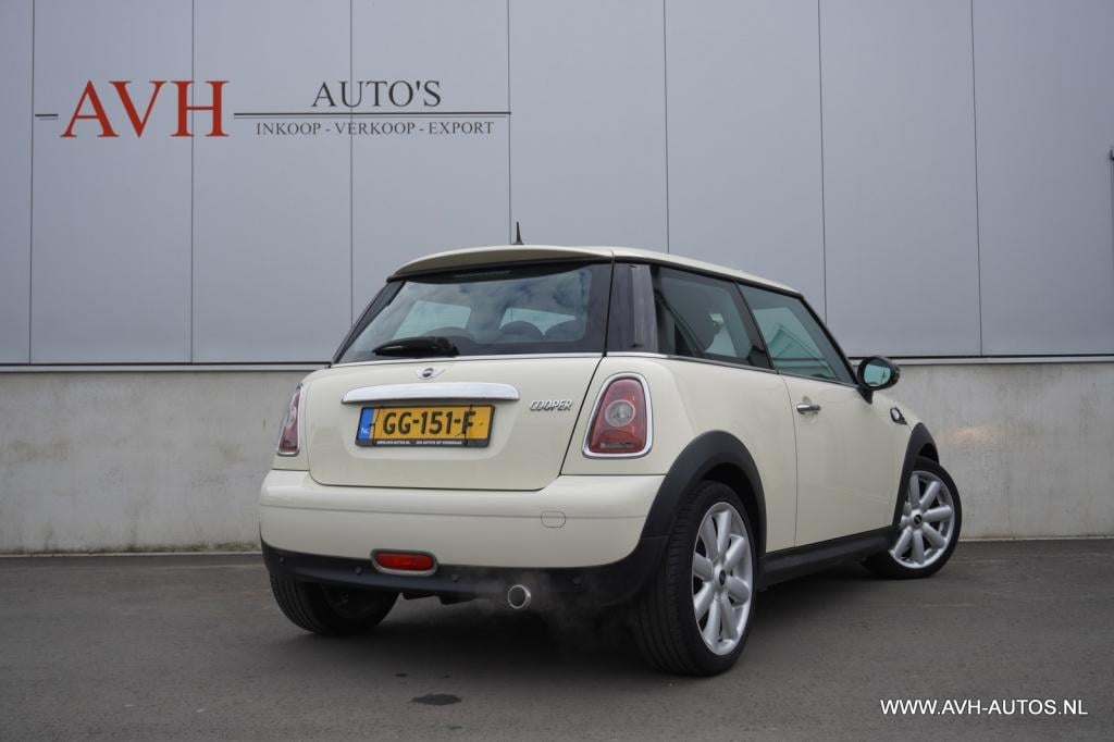 Mini 3-deurs 1.6 cooper chili, panoramadak!