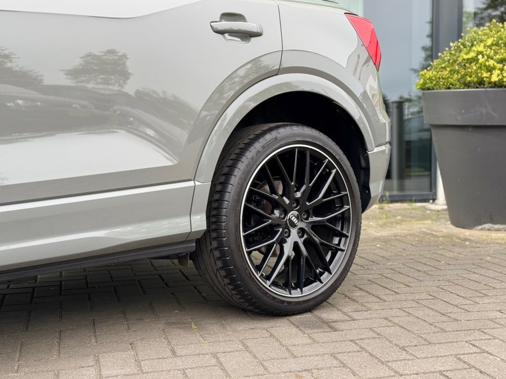 Audi Q2 2.0 tfsi quattro sport * panoramadak * stoelverwarming * navigatie