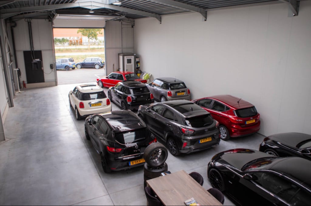Mini Cooper 1.5 - chili - pano