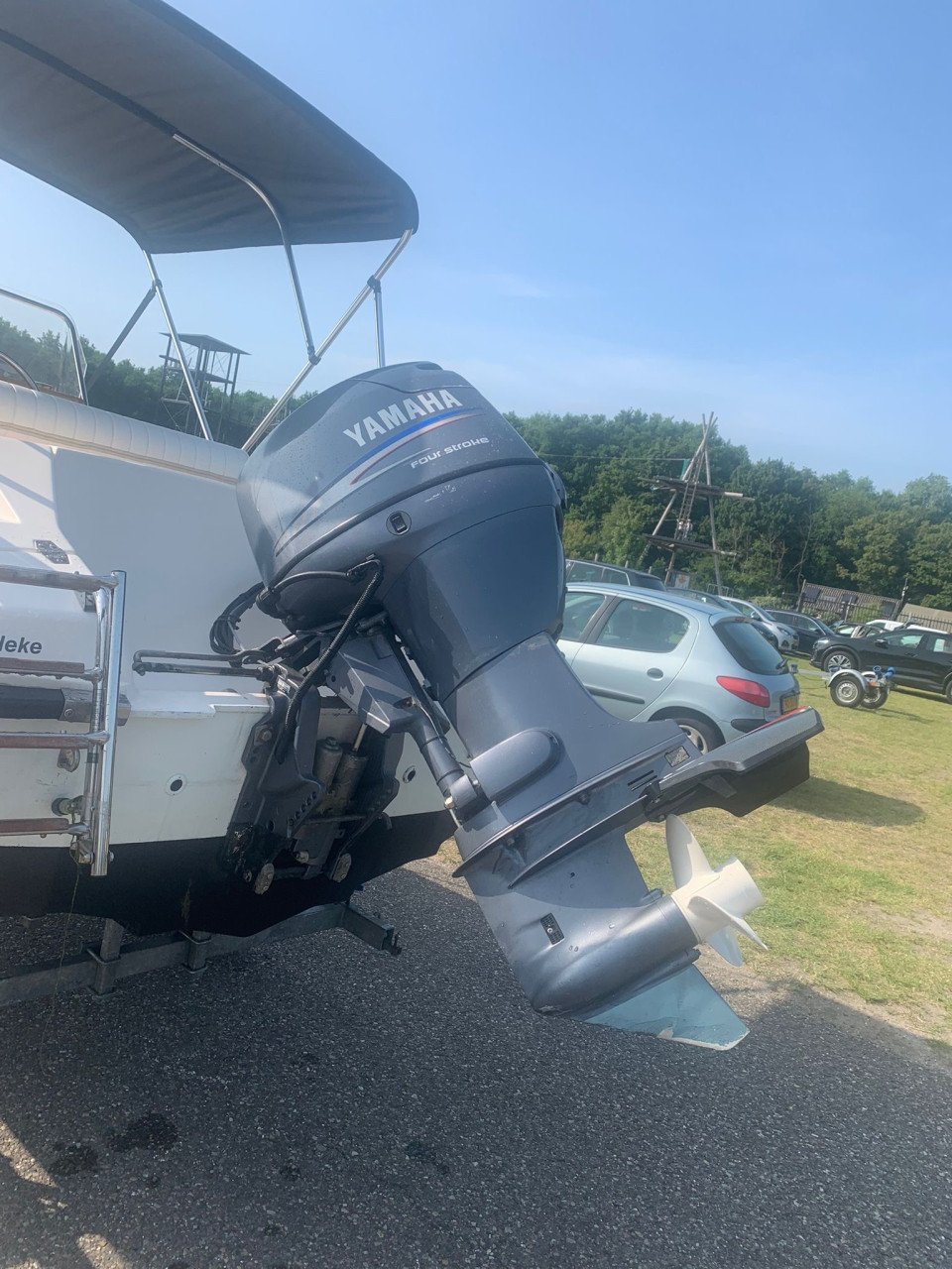 Te koop Elan 495 met een Yamaha 50 pk 4-takt